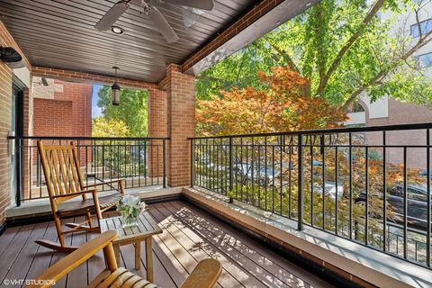 Tiny photo for 886 W Lill Avenue #1, Chicago, IL 60614 (MLS # 12444266)