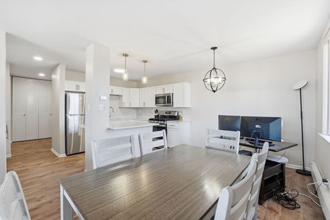 Tiny photo for 9740 S Pulaski Road #605, Oak Lawn, IL 60453 (MLS # 12606939)