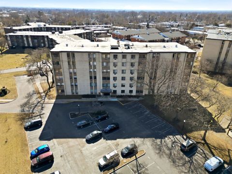 Tiny photo for 9740 S Pulaski Road #605, Oak Lawn, IL 60453 (MLS # 12606939)