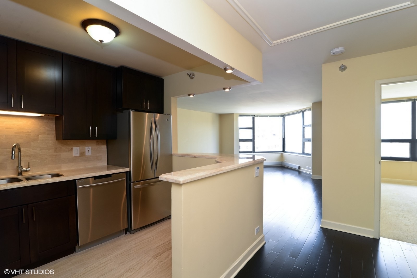 401 E ONTARIO Street 2907