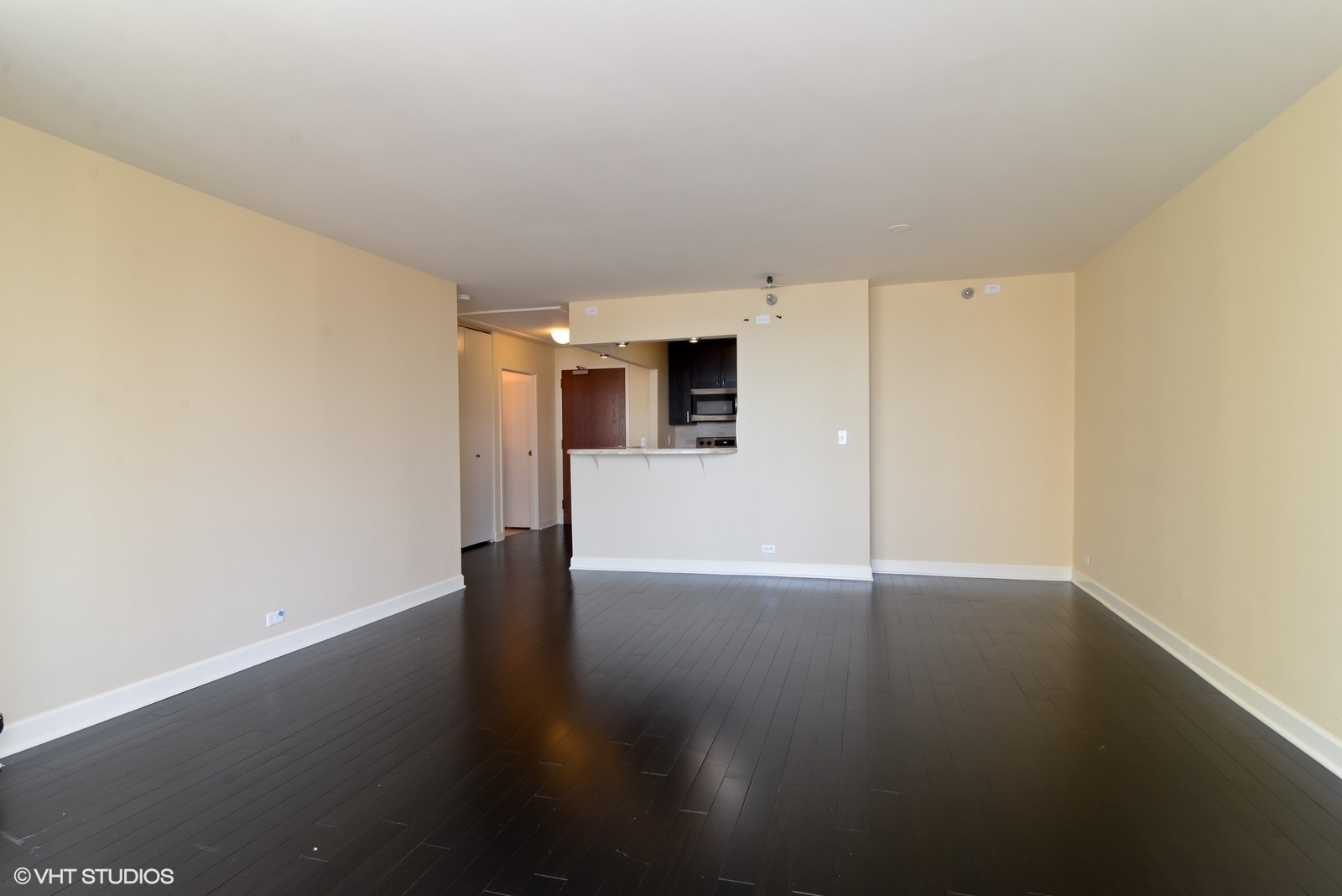 401 E ONTARIO Street 2907