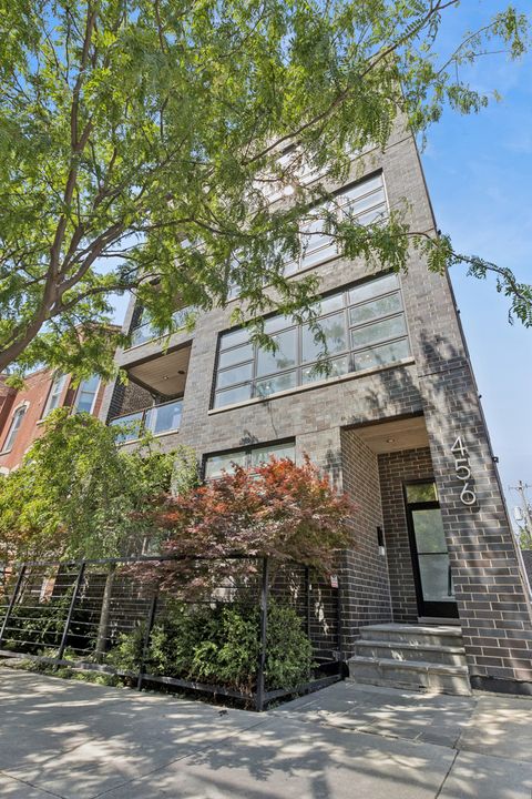 Photo of 456 N Carpenter Street #2, Chicago, IL 60642 (MLS # 12661795)