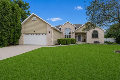 Photo of 219 Greenbriar Lane, Bourbonnais, IL 60914 (MLS # 12763681)
