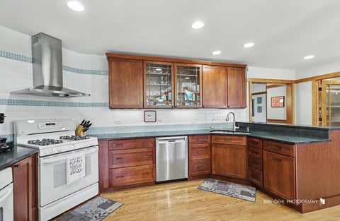Tiny photo for 907 Sherwood Drive, Prospect Heights, IL 60070 (MLS # 12777951)