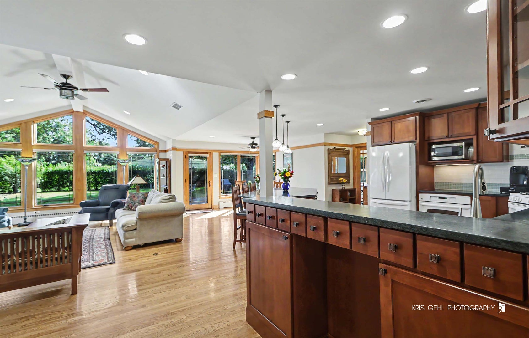 907 Sherwood Drive