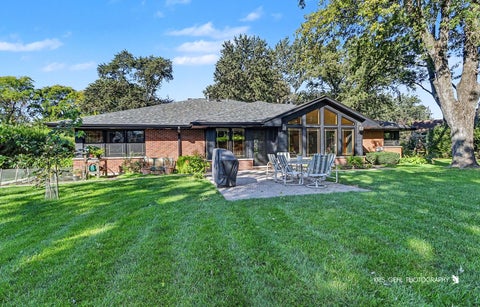 Tiny photo for 907 Sherwood Drive, Prospect Heights, IL 60070 (MLS # 12777951)