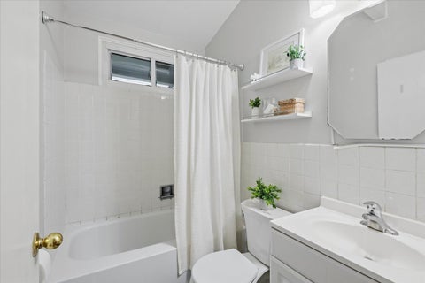 Tiny photo for 216 Broadway Street, Libertyville, IL 60048 (MLS # 12772731)