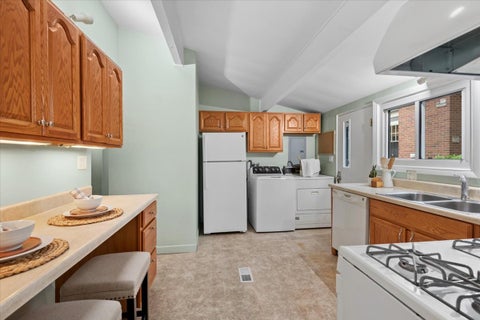 Tiny photo for 216 Broadway Street, Libertyville, IL 60048 (MLS # 12772731)