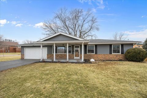 Photo of 103 Main Street, Sugar Grove, IL 60554 (MLS # 12576888)