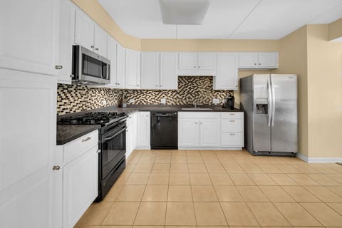 Tiny photo for 701 W RAND Road #432, Arlington Heights, IL 60004 (MLS # 12722584)