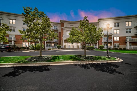 Photo of 701 W RAND Road #432, Arlington Heights, IL 60004 (MLS # 12722584)