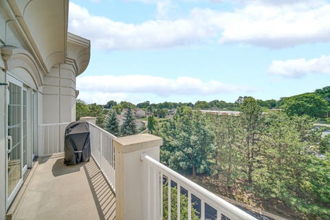 Tiny photo for 701 W RAND Road #432, Arlington Heights, IL 60004 (MLS # 12722584)