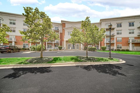 Tiny photo for 701 W RAND Road #432, Arlington Heights, IL 60004 (MLS # 12722584)
