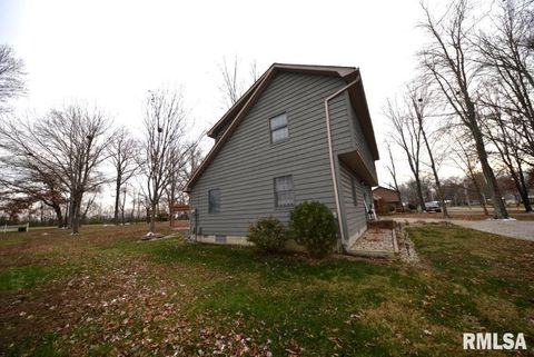Tiny photo for 824 McCauley Lane, Mt Vernon, IL 62864 (MLS # EB460670)