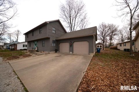 Tiny photo for 824 McCauley Lane, Mt Vernon, IL 62864 (MLS # EB460670)