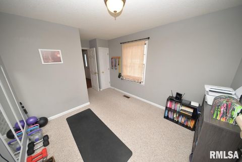 Tiny photo for 824 McCauley Lane, Mt Vernon, IL 62864 (MLS # EB460670)