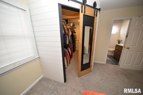 Tiny photo for 824 McCauley Lane, Mt Vernon, IL 62864 (MLS # EB460670)