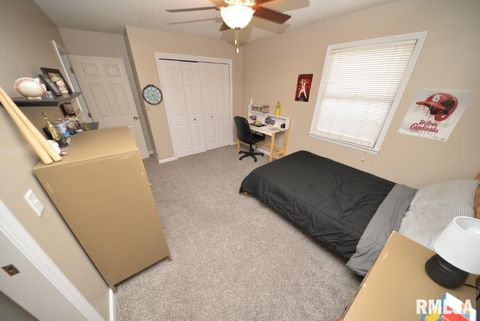 Tiny photo for 824 McCauley Lane, Mt Vernon, IL 62864 (MLS # EB460670)