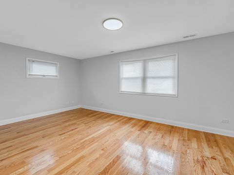 Tiny photo for 921 N Humphrey Avenue, Oak Park, IL 60302 (MLS # 12478370)