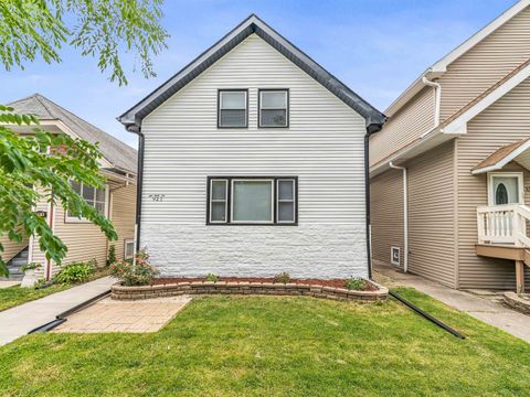 Photo of 921 N Humphrey Avenue, Oak Park, IL 60302 (MLS # 12478370)