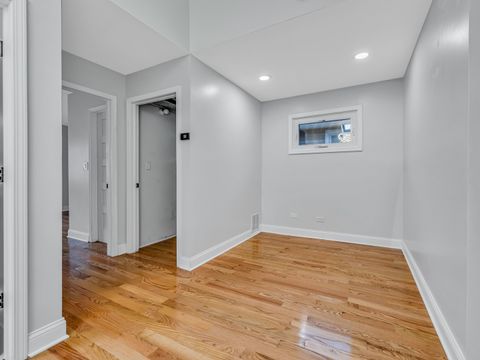 Tiny photo for 921 N Humphrey Avenue, Oak Park, IL 60302 (MLS # 12478370)