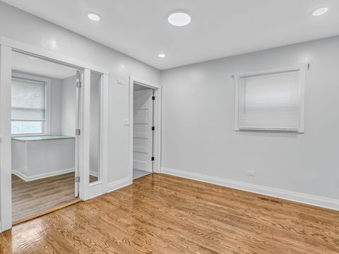 Tiny photo for 921 N Humphrey Avenue, Oak Park, IL 60302 (MLS # 12478370)