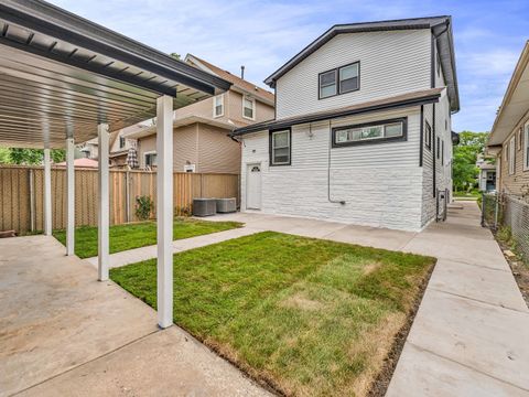 Tiny photo for 921 N Humphrey Avenue, Oak Park, IL 60302 (MLS # 12478370)