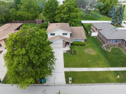 Photo of 14542 S Mustang Drive, Homer Glen, IL 60491 (MLS # 12473327)