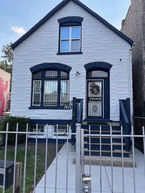 Tiny photo for 2825 W Lexington Street, Chicago, IL 60612 (MLS # 12524996)