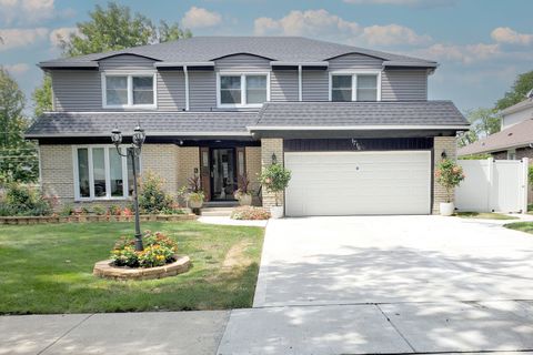1716 N Beech Road Mount Prospect IL 60056