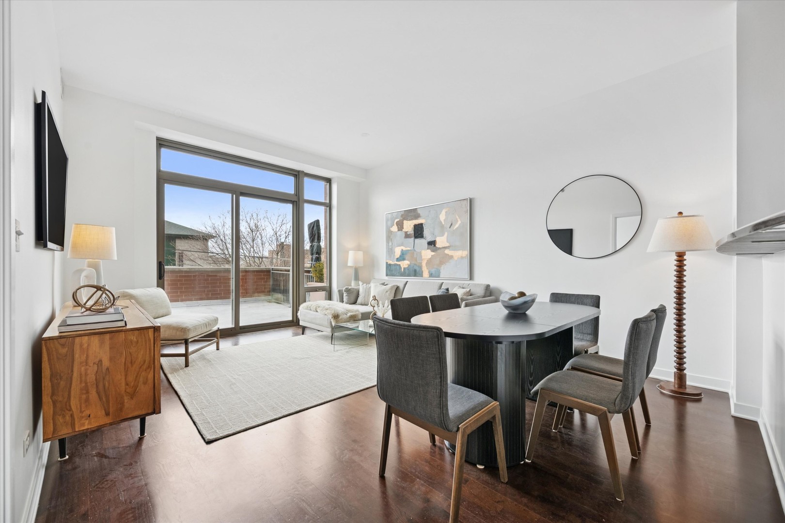 3140 N SHEFFIELD Avenue 408