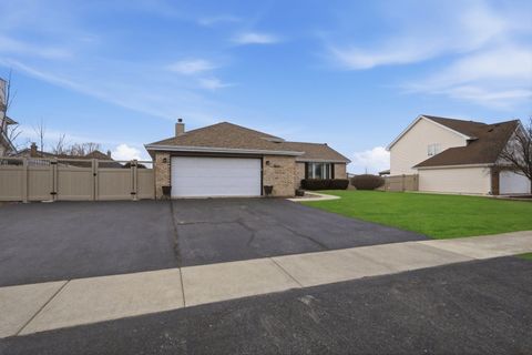 Tiny photo for 2665 Daniel Lewis Drive, New Lenox, IL 60451 (MLS # 12586413)