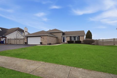 Tiny photo for 2665 Daniel Lewis Drive, New Lenox, IL 60451 (MLS # 12586413)