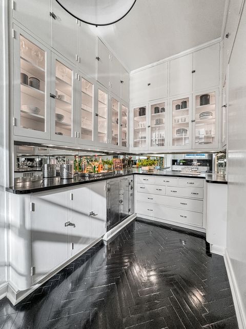 Tiny photo for 1260 N Astor Street #7, Chicago, IL 60610 (MLS # 12558103)