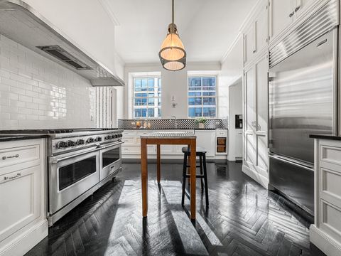 Tiny photo for 1260 N Astor Street #7, Chicago, IL 60610 (MLS # 12558103)