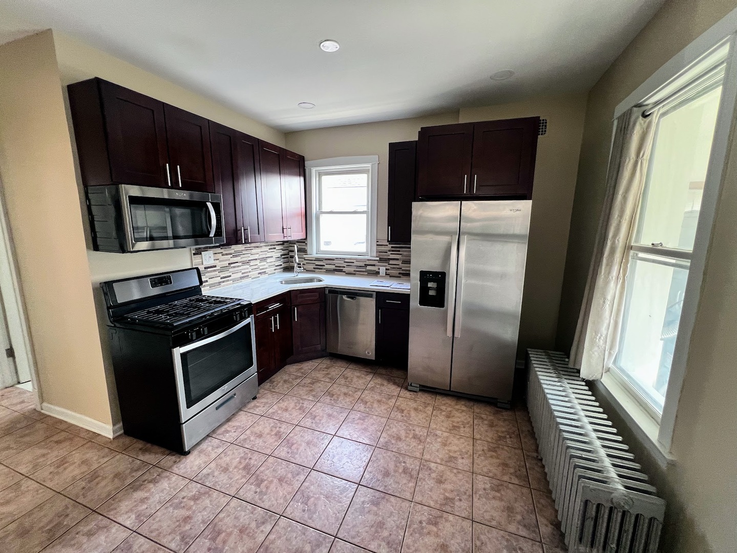 2310 N Hamlin Avenue 1F