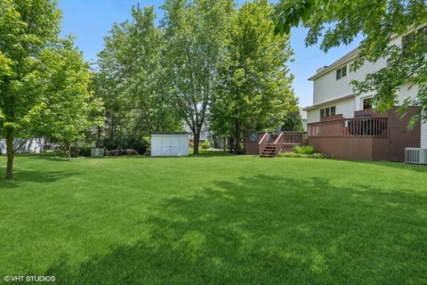 Single Family Residence in Mundelein IL 1918 McRae Lane 25.jpg