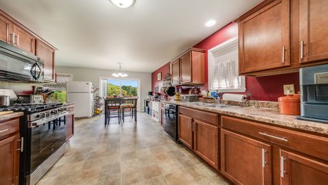 Tiny photo for 2874 Carol Place, Rockford, IL 61109 (MLS # 12487189)