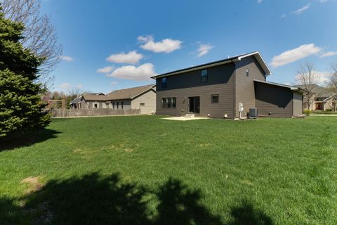 Tiny photo for 9 Brookstone Circle, Bloomington, IL 61704 (MLS # 12612806)