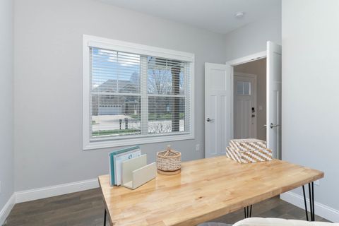 Tiny photo for 9 Brookstone Circle, Bloomington, IL 61704 (MLS # 12612806)