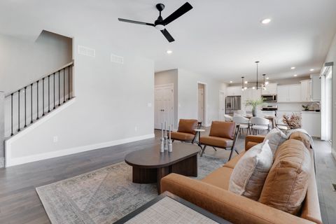 Tiny photo for 9 Brookstone Circle, Bloomington, IL 61704 (MLS # 12612806)