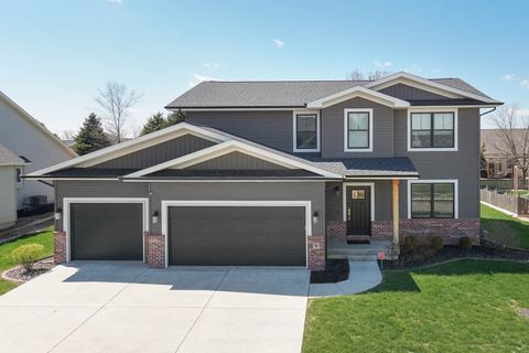 Tiny photo for 9 Brookstone Circle, Bloomington, IL 61704 (MLS # 12612806)