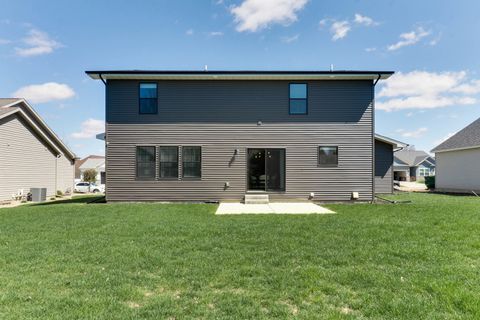 Tiny photo for 9 Brookstone Circle, Bloomington, IL 61704 (MLS # 12612806)