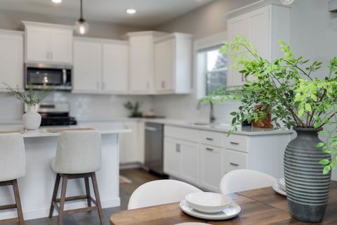 Tiny photo for 9 Brookstone Circle, Bloomington, IL 61704 (MLS # 12612806)