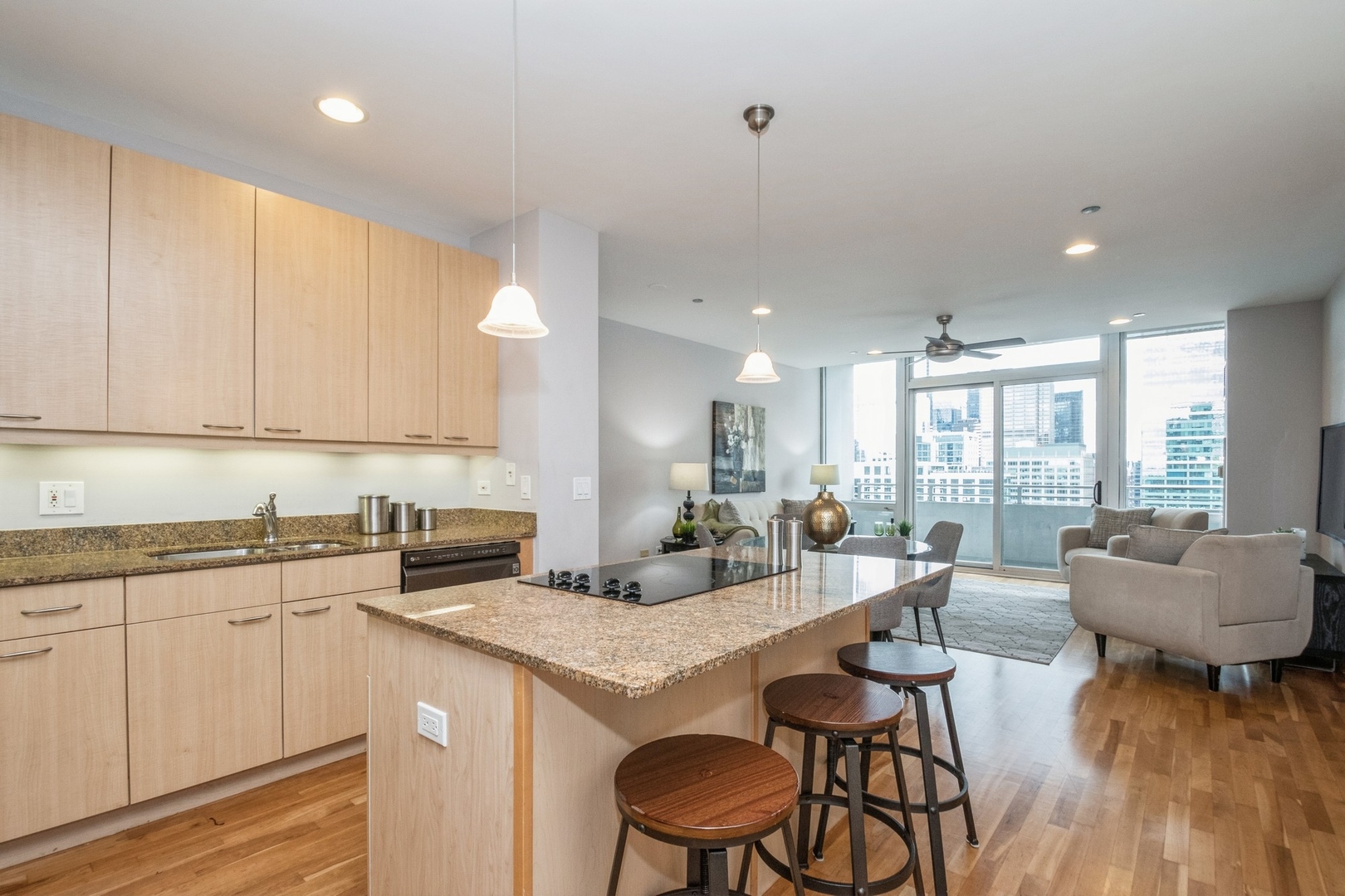 737 W Washington Boulevard 1804