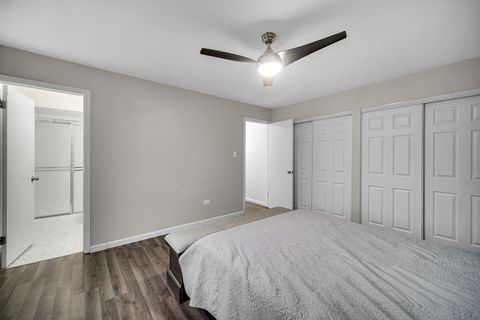 Tiny photo for 1133 S Finley Road #310, Lombard, IL 60148 (MLS # 12586783)