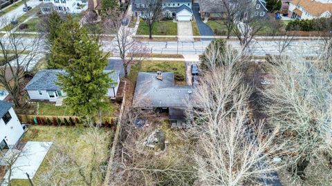 Tiny photo for 270 E Saint Charles Road, Elmhurst, IL 60126 (MLS # 12616088)