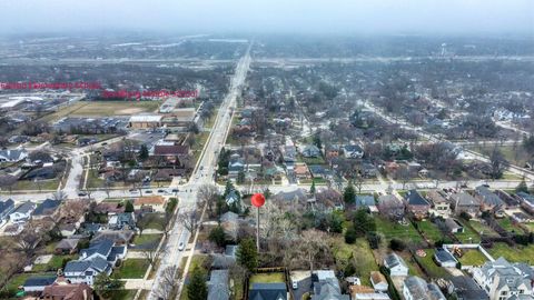 Tiny photo for 270 E Saint Charles Road, Elmhurst, IL 60126 (MLS # 12616088)