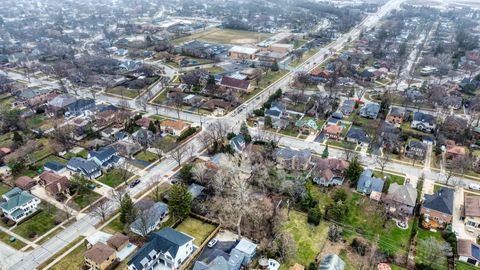 Tiny photo for 270 E Saint Charles Road, Elmhurst, IL 60126 (MLS # 12616088)