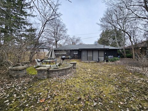 Tiny photo for 270 E Saint Charles Road, Elmhurst, IL 60126 (MLS # 12616088)